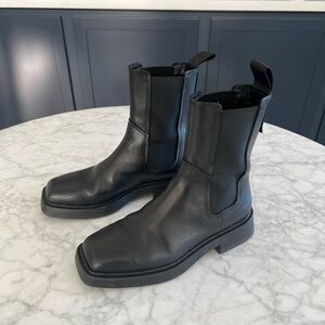 Vagabond Black Ankle Boots